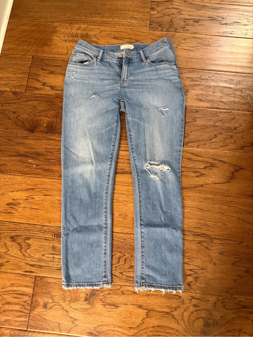 Hatch distressed maternity boyfriend jeans, size 25